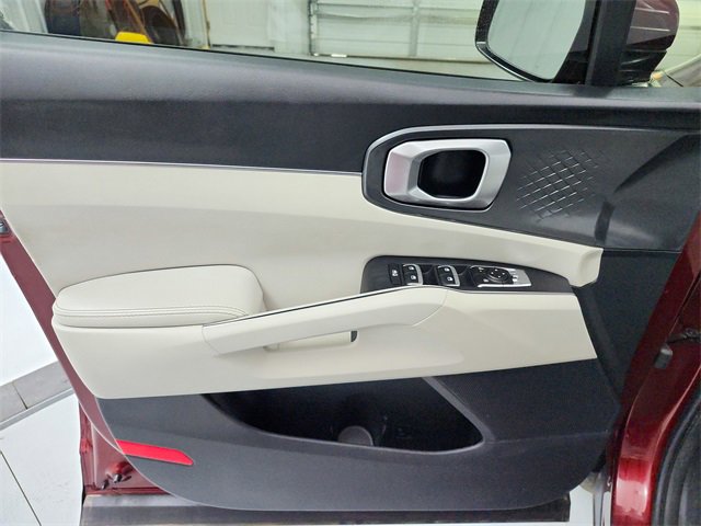 Used 2025 Kia Sorento S w/ Panoramic Sunroof Package image 28