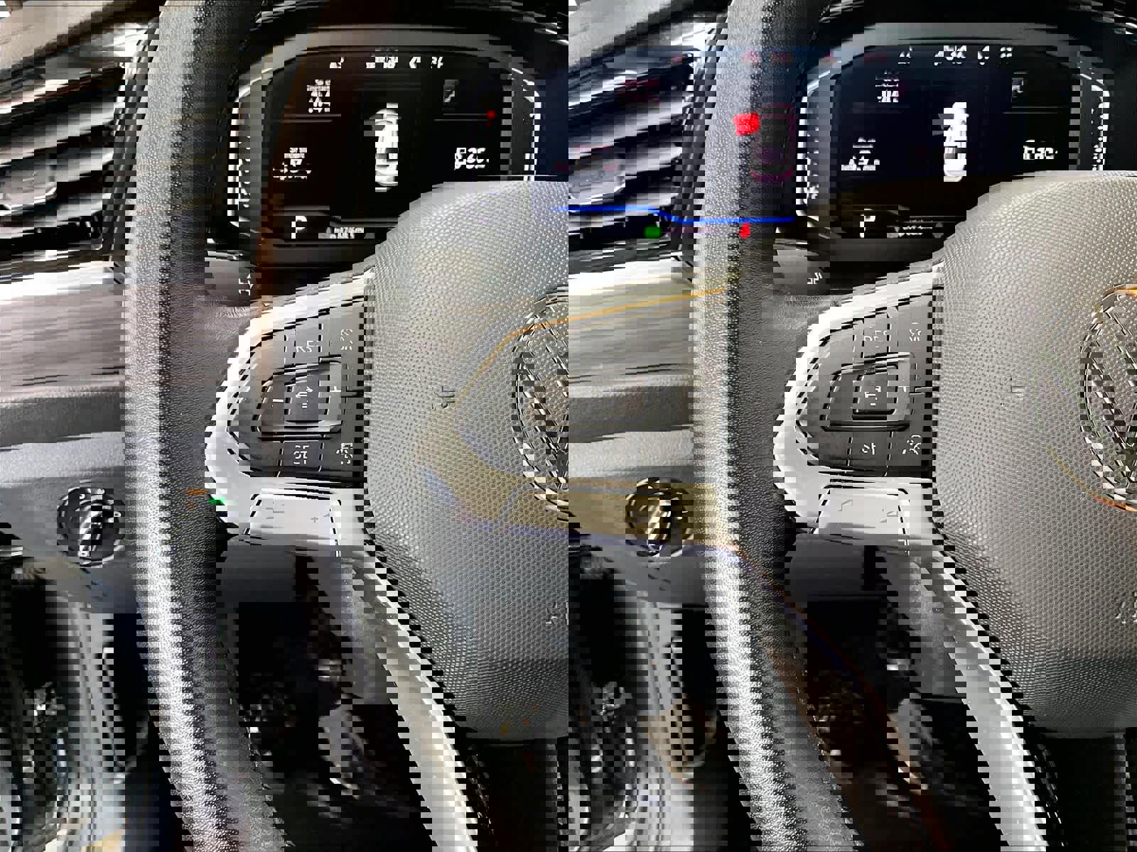 Used 2024 Volkswagen Jetta SEL image 21