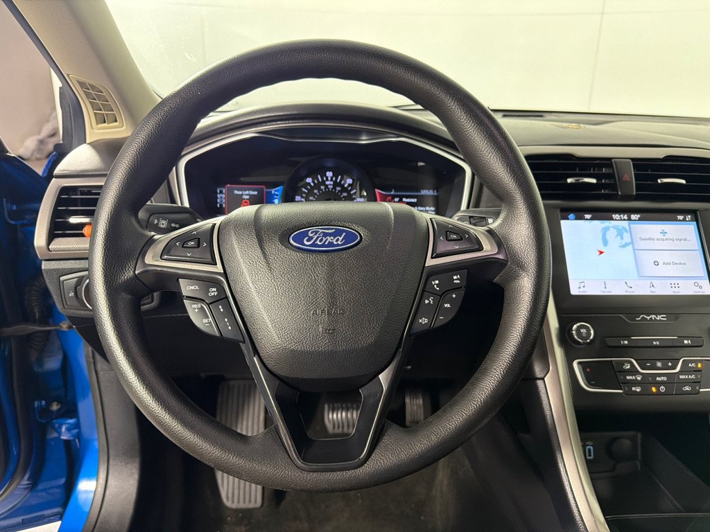 Used 2019 Ford Fusion SE FWD image 13