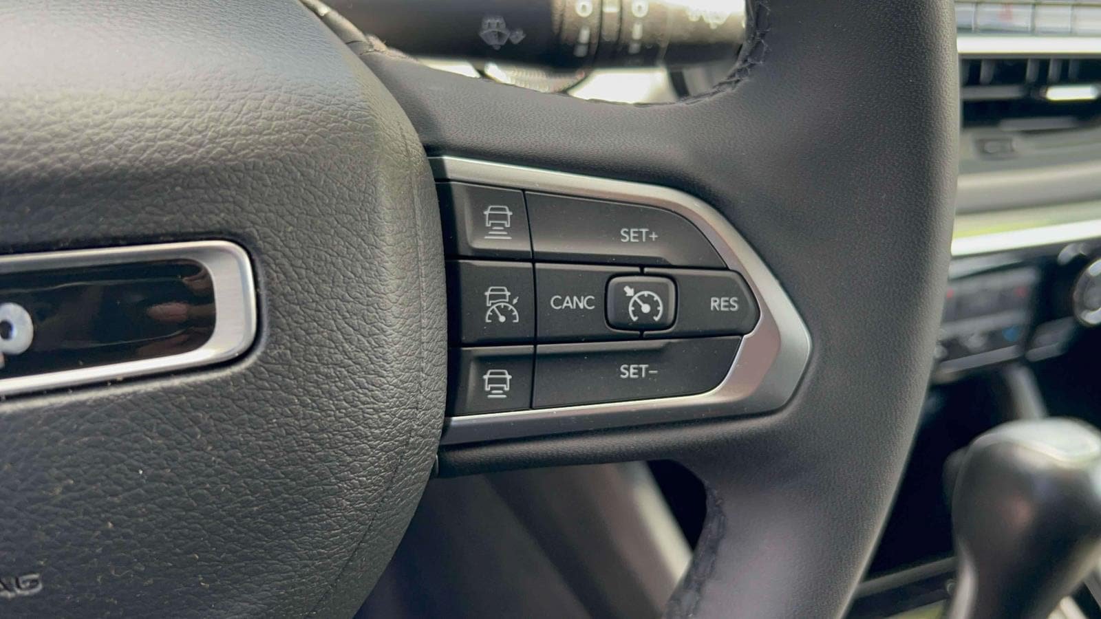 Used 2023 Jeep Compass Limited AWD/4WD image 19