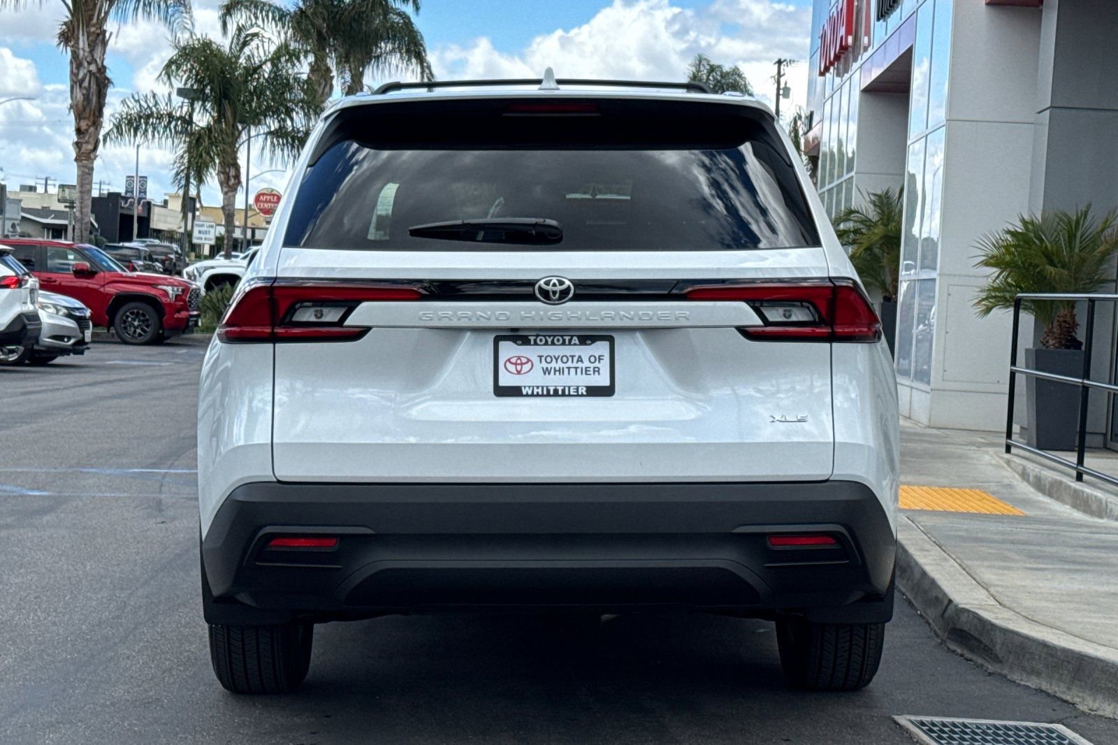 Used 2026 Toyota Grand Highlander XLE image 6