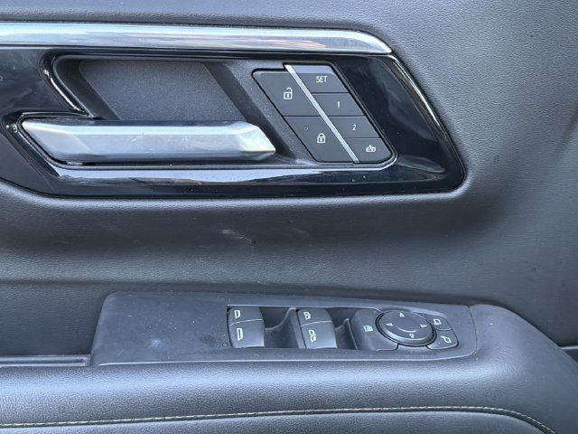 Used 2025 Chevrolet Tahoe LT AWD/4WD image 24