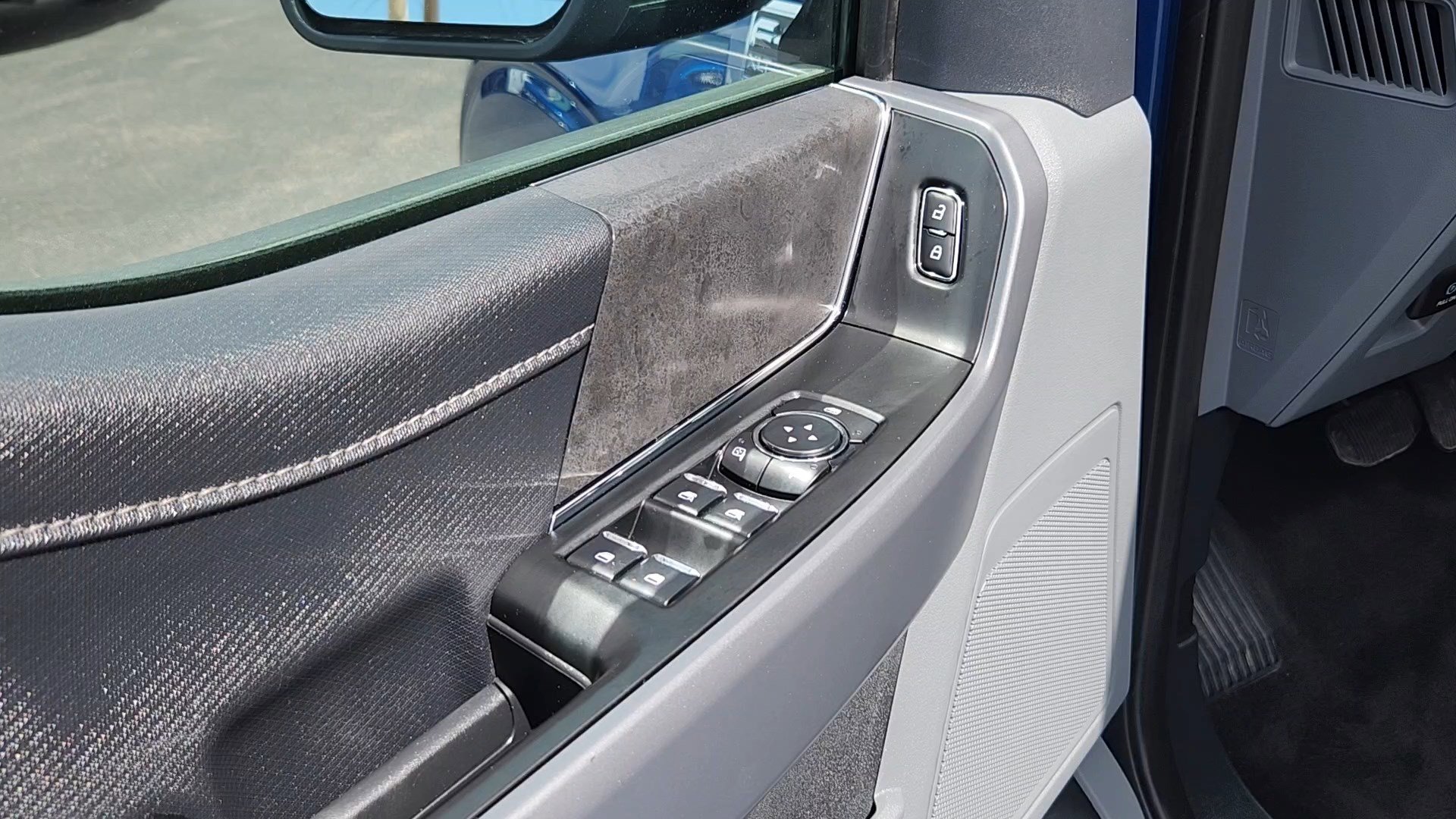 Certified 2025 Ford F150 XLT w/ Equipment Group 301A Standard AWD/4WD image 8