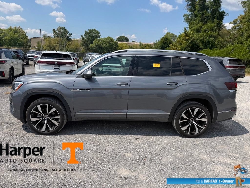 Used 2024 Volkswagen Atlas SEL Premium R-Line AWD/4WD image 2