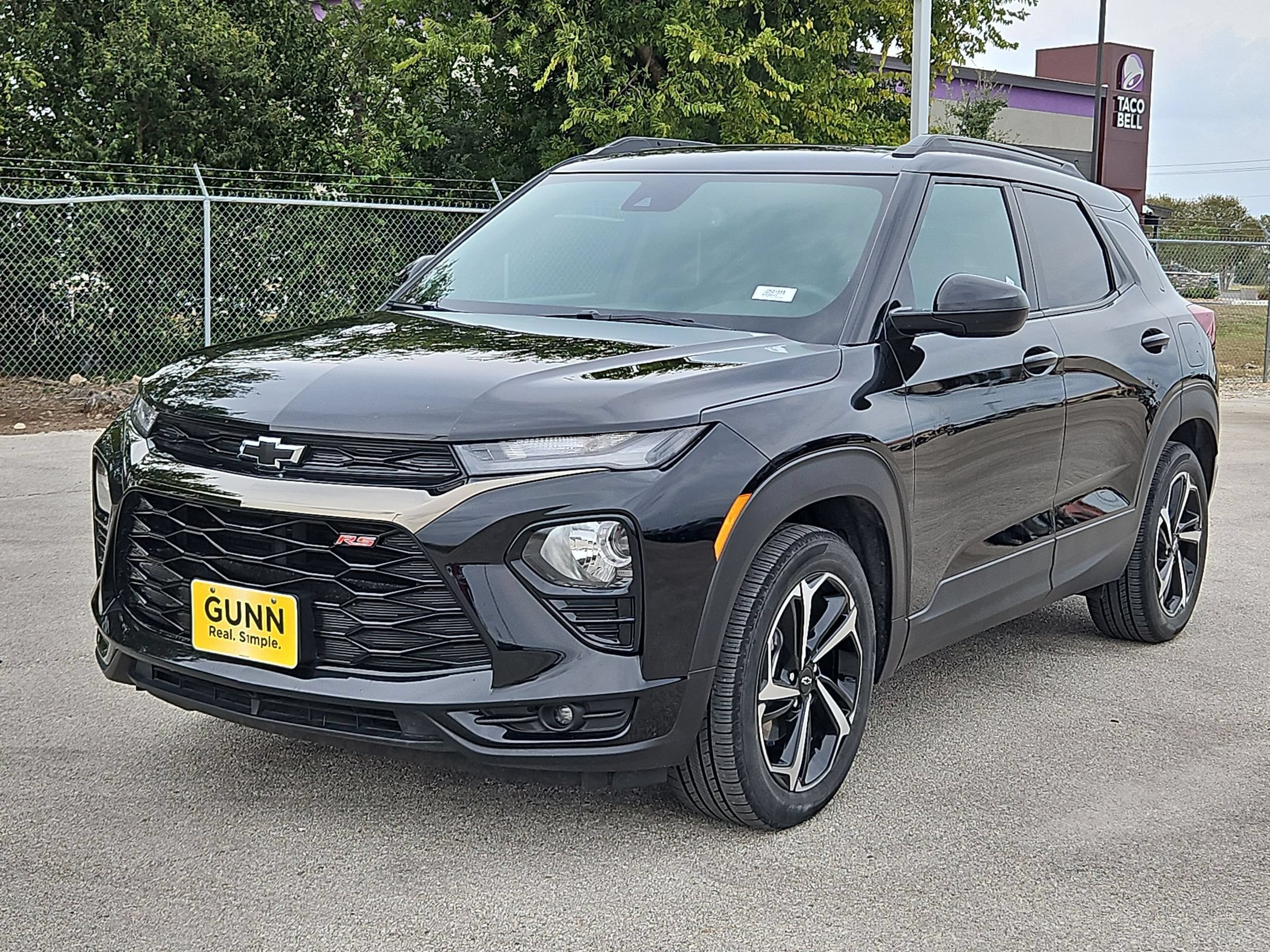Used 2023 Chevrolet TrailBlazer RS w/ Sun and Liftgate Package FWD image 7