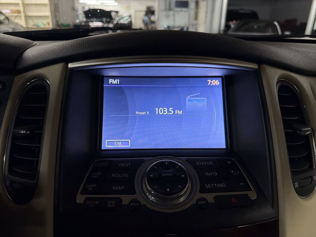 Used 2016 INFINITI QX50 AWD w/ Deluxe Touring Package image 12