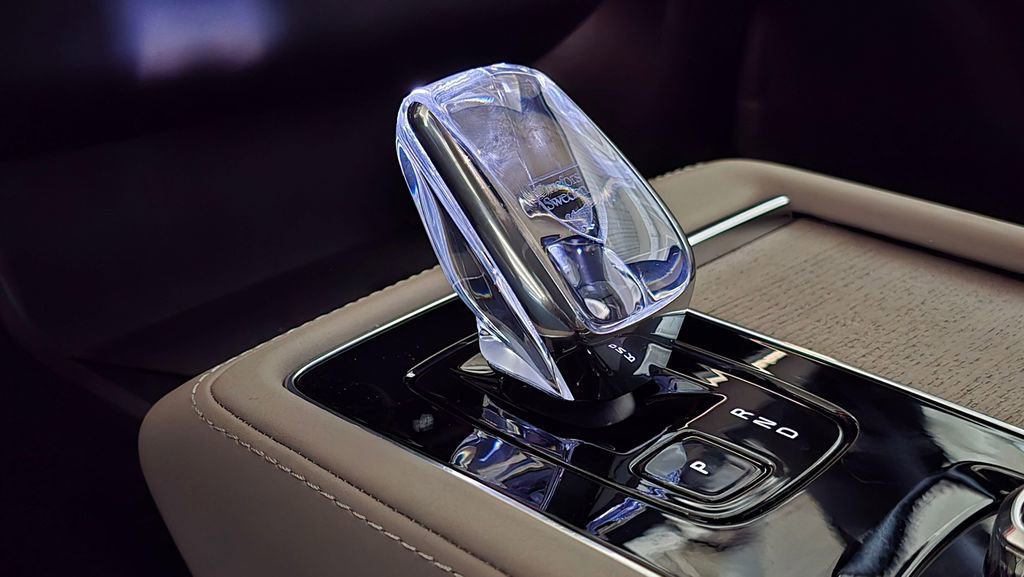 New 2026 Volvo XC90 B6 Plus w/ Protection Package Premier image 35