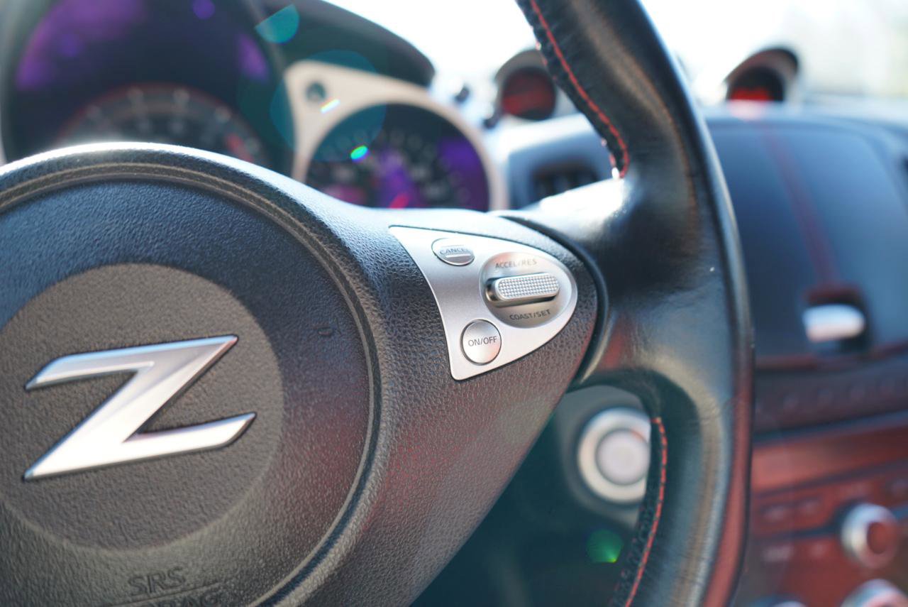 Used 2010 Nissan 370Z Touring w/ Sport Pkg image 28