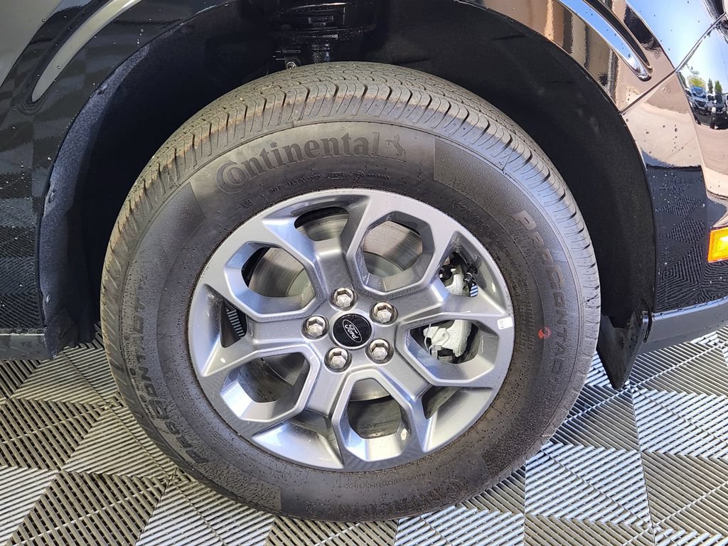 New 2026 Ford Maverick XLT w/ XLT Luxury Package FWD image 10
