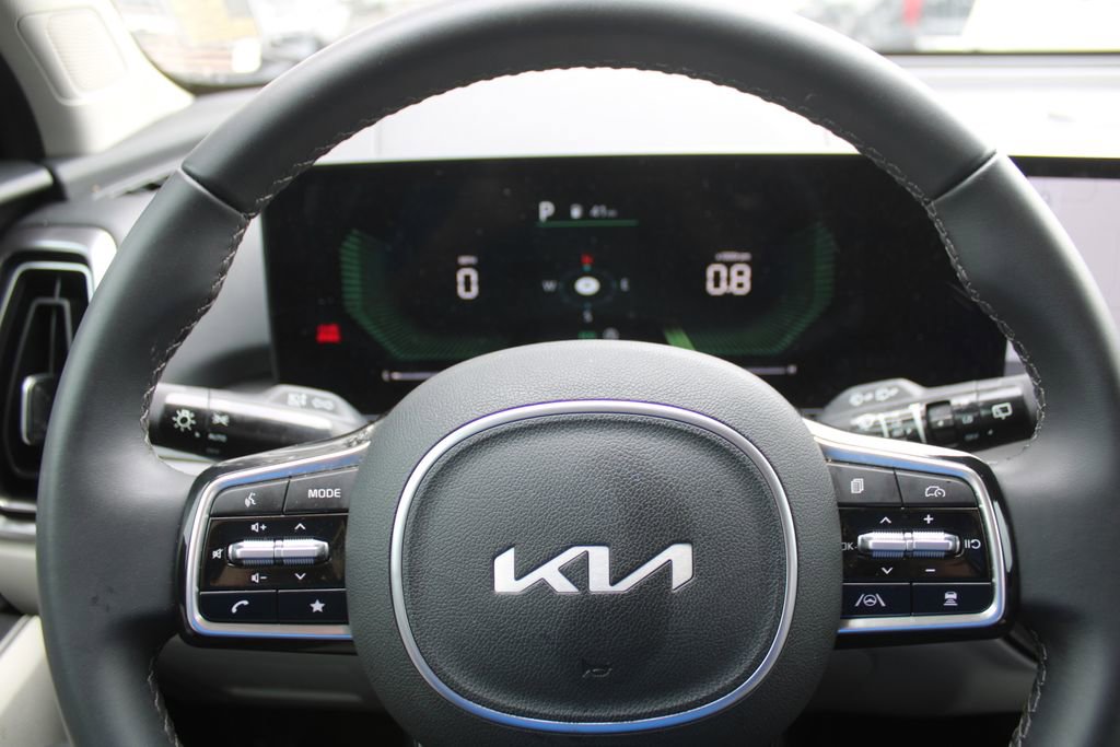 Certified 2025 Kia Sorento S w/ Panoramic Sunroof Package image 26