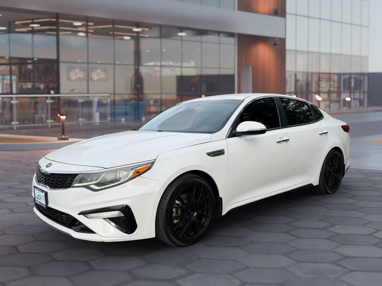 Used 2020 Kia Optima S image 4