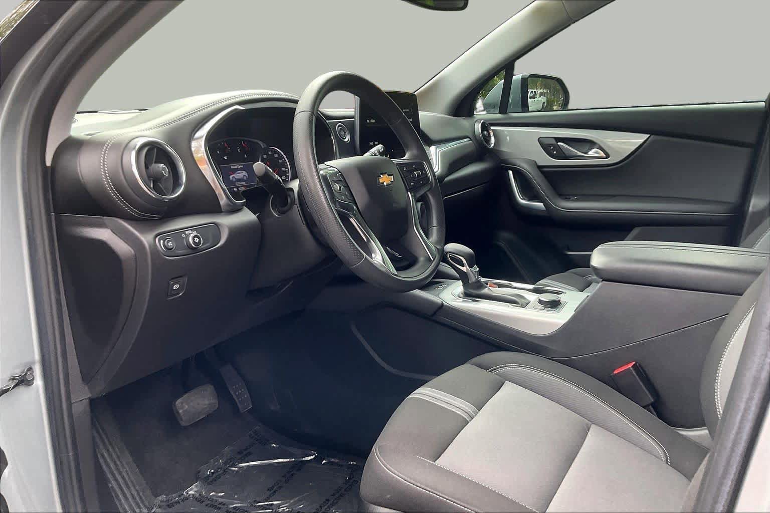 Used 2024 Chevrolet Blazer LT w/ Convenience Package FWD image 15