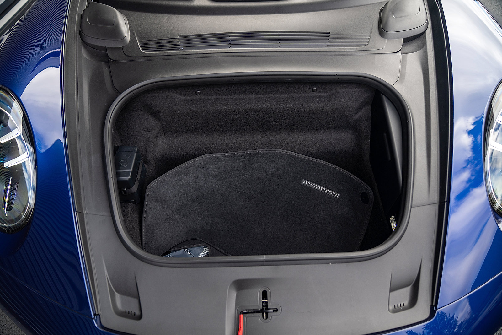 Certified 2025 Porsche 911 Carrera image 23