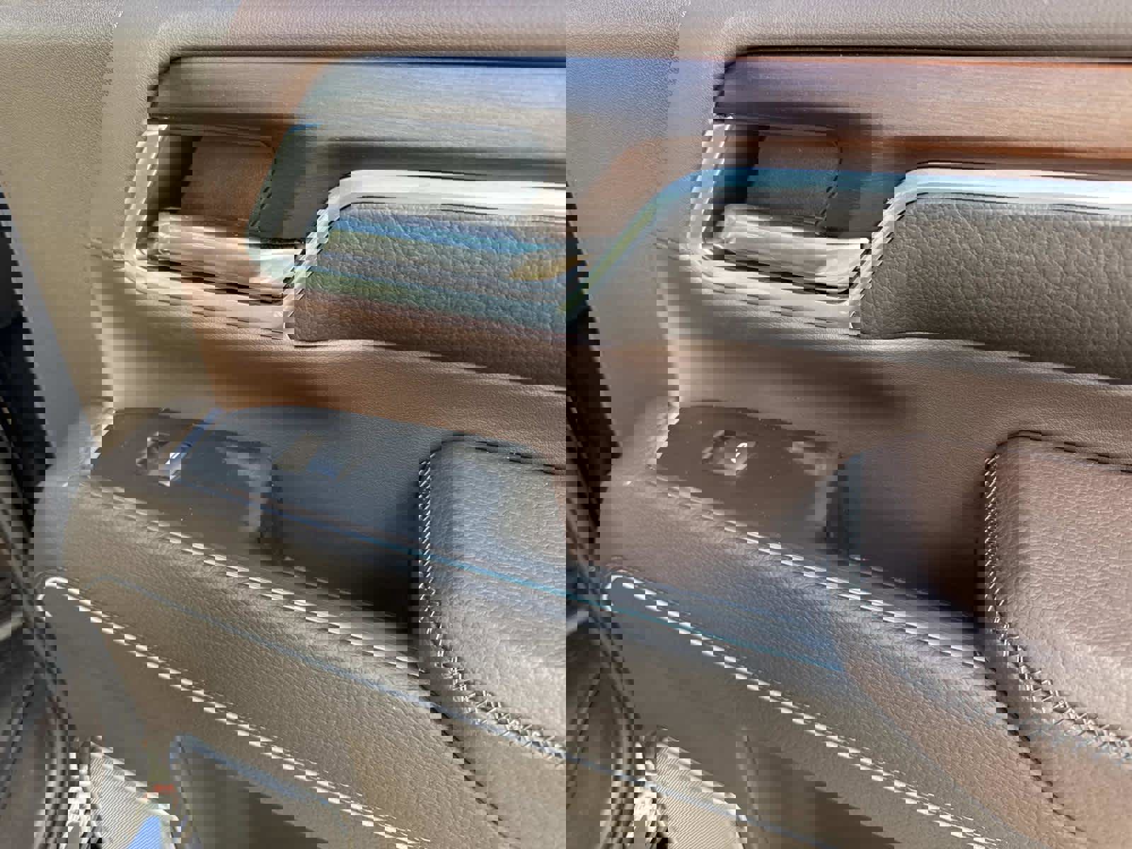 Used 2024 GMC Sierra 2500 Denali w/ Denali Reserve Package image 20