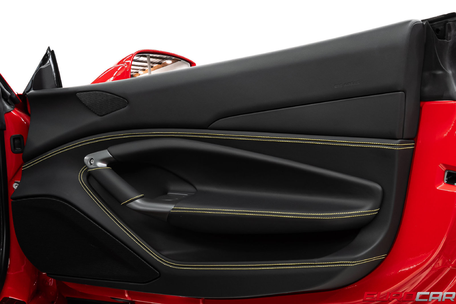 Used 2021 Ferrari F8 Tributo RWD image 30