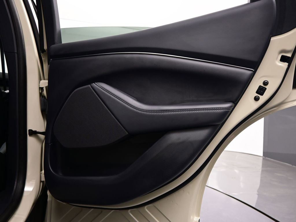Used 2025 Ford Mustang Mach-E Select image 29