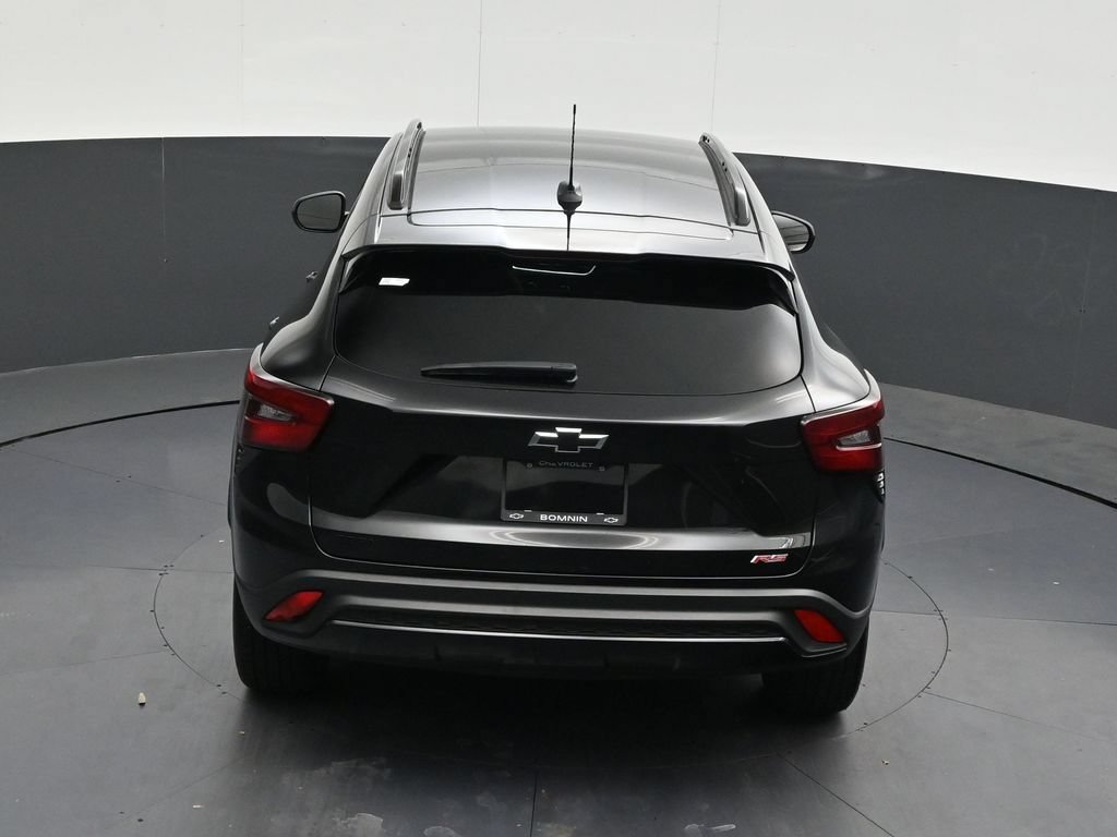 Used 2025 Chevrolet Trax RS FWD image 18
