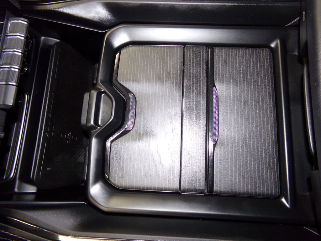 Used 2024 RAM 2500 Limited image 22