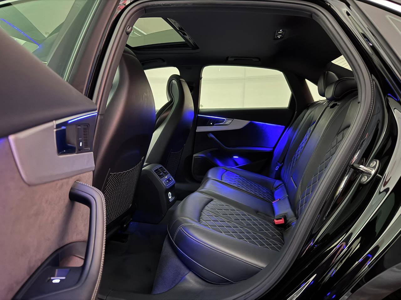 Used 2018 Audi S4 Prestige w/ Prestige Package image 25