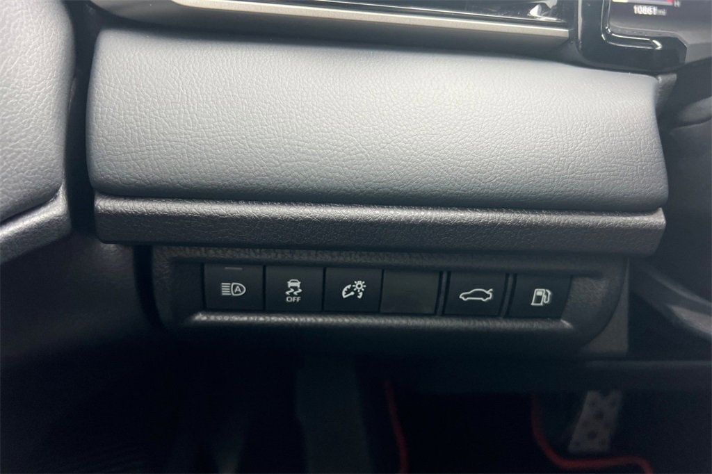 Used 2025 Toyota Camry XSE image 30