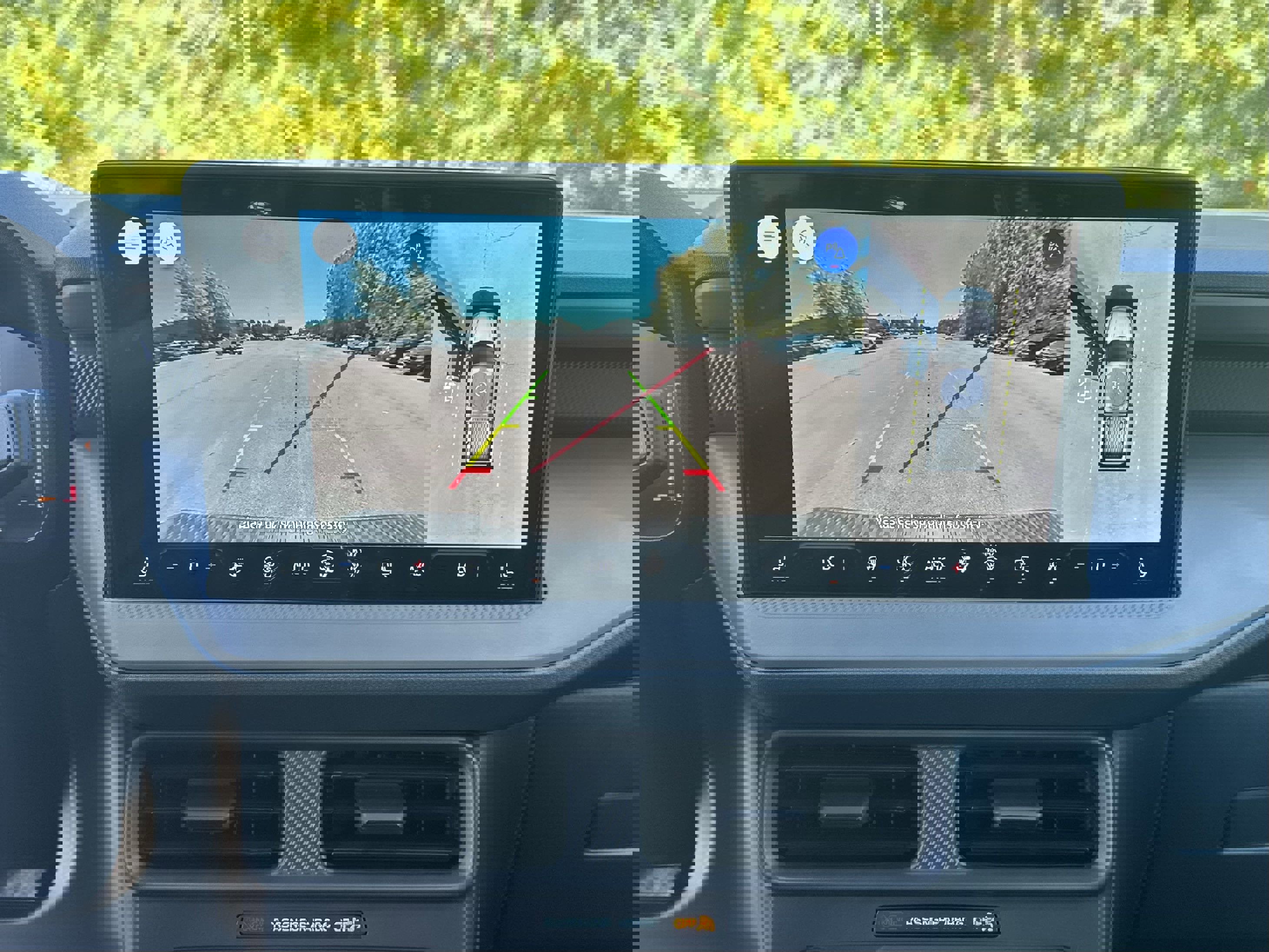 New 2025 Ford Maverick Lariat w/ Black Appearance Package image 4