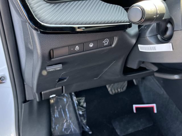 New 2026 Nissan Kicks SR w/ SR Premium Package FWD image 24