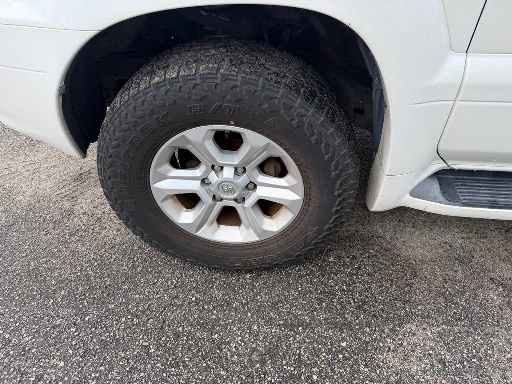 Used 2005 Lexus GX 470 AWD/4WD image 10