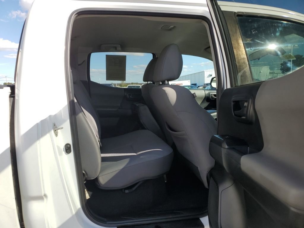 Used 2019 Toyota Tacoma SR image 32
