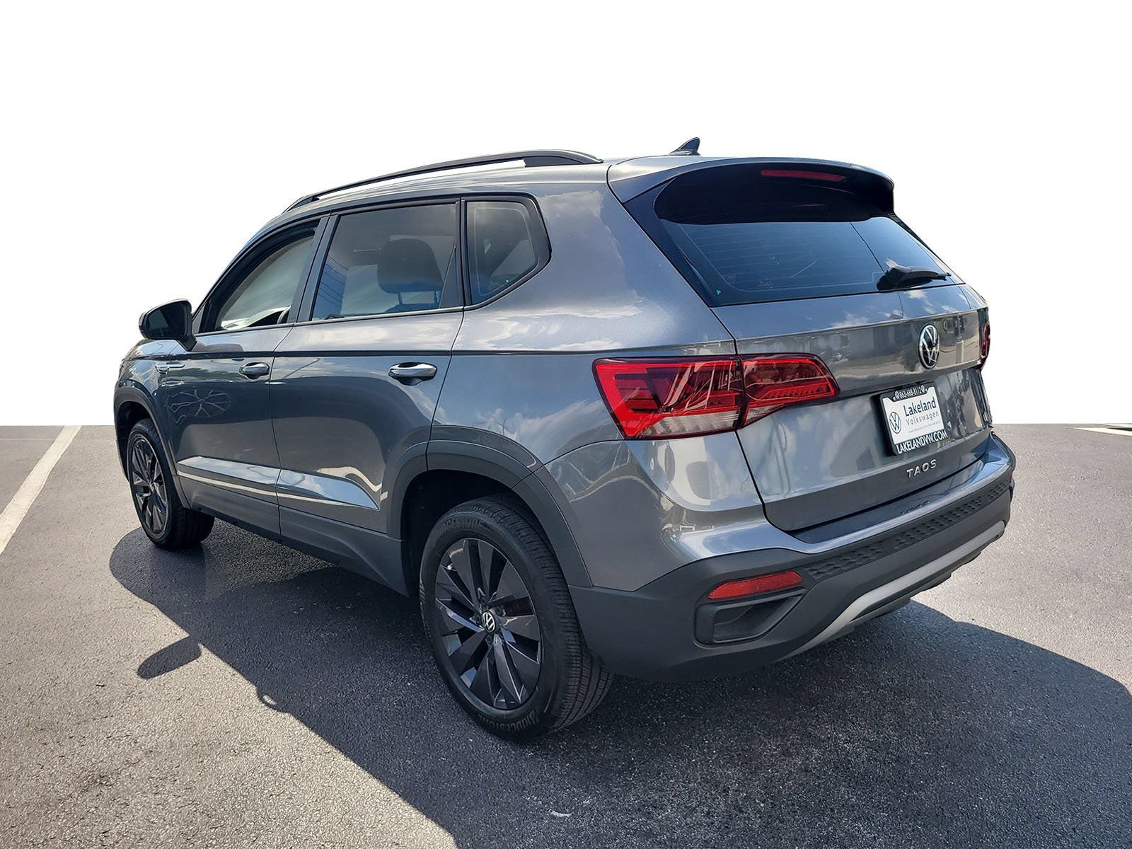 Used 2022 Volkswagen Taos S FWD image 4
