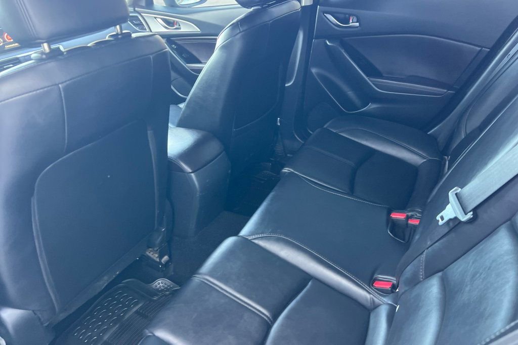 Used 2017 MAZDA MAZDA3 Touring FWD image 9