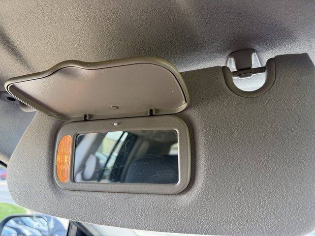 Used 2006 Chrysler Pacifica Touring FWD image 34