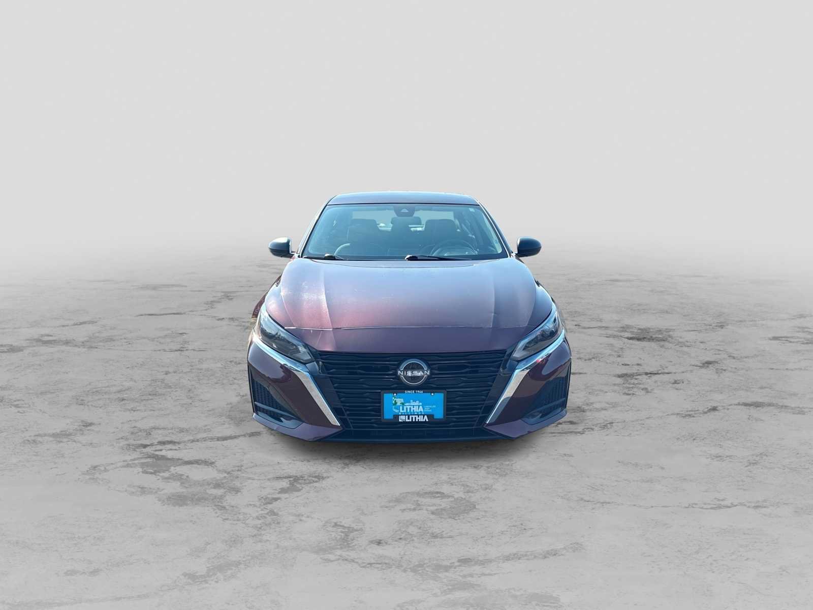Used 2024 Nissan Altima 2.5 SV FWD image 3