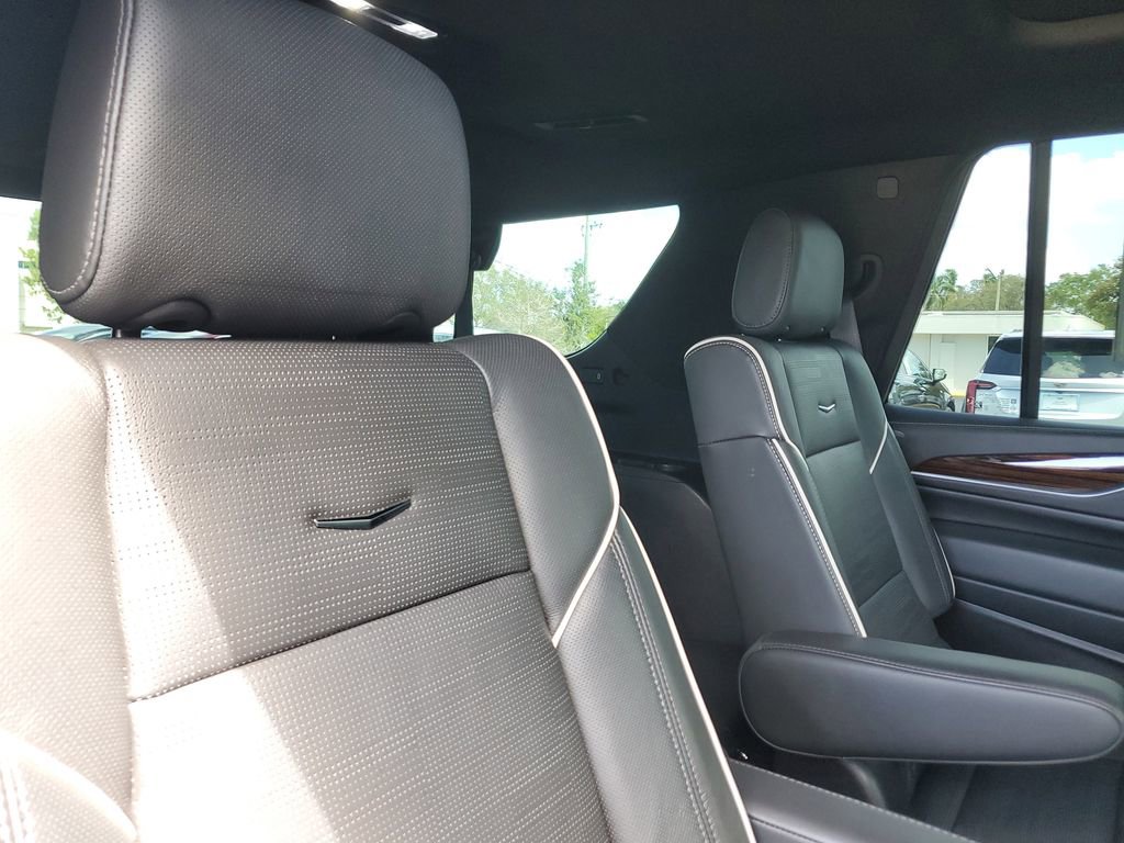Certified 2023 Cadillac Escalade Premium Luxury image 24
