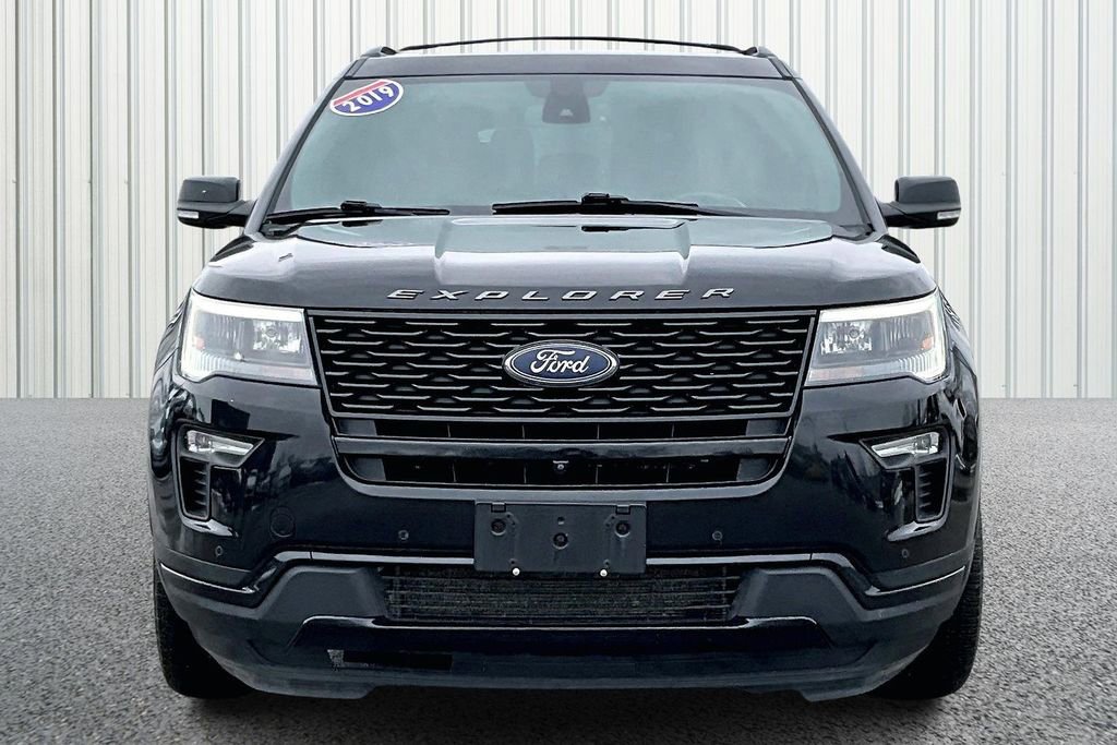 Used 2018 Ford Explorer Sport image 2