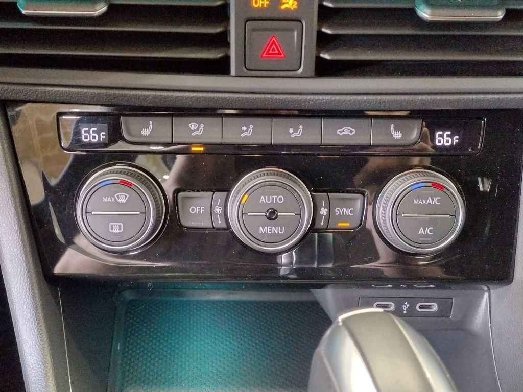 Used 2020 Volkswagen Jetta GLI image 25