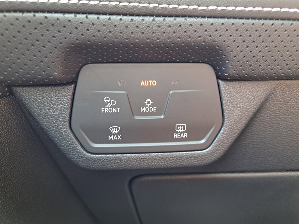 New 2026 Volkswagen Atlas SE image 15