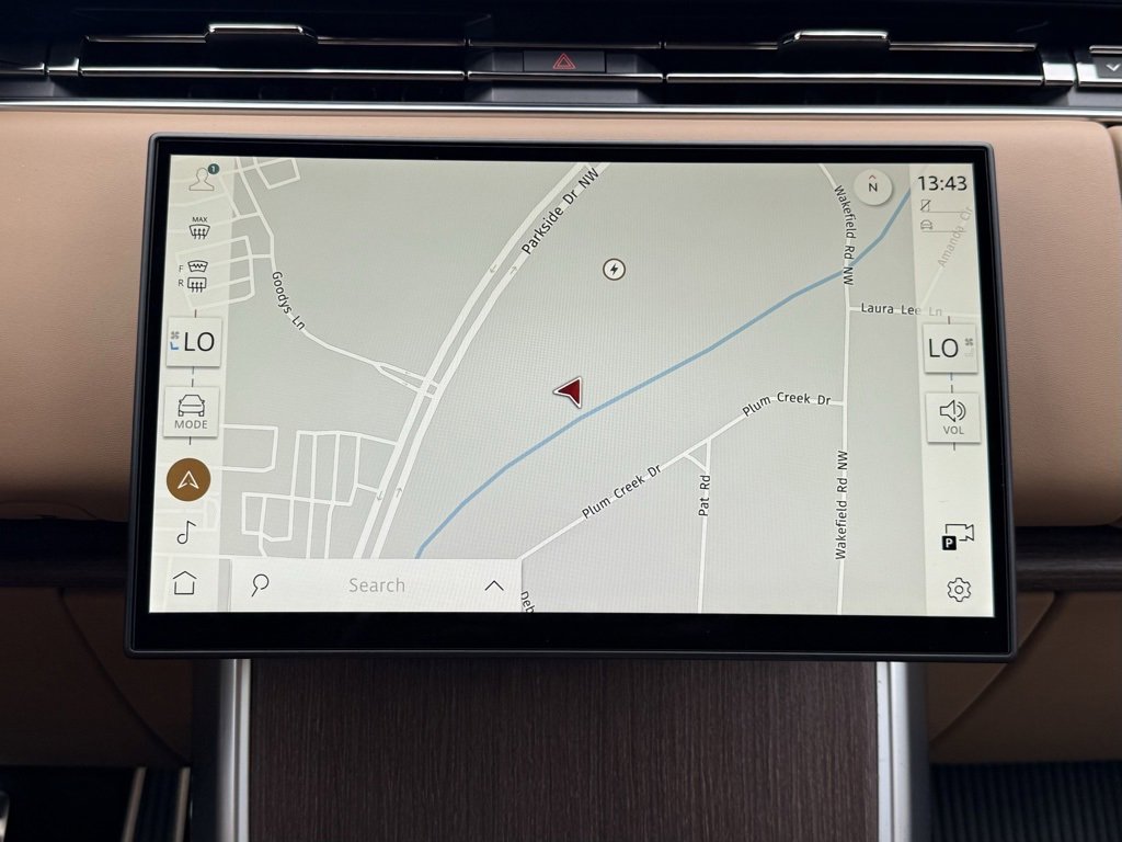 New 2025 Land Rover Range Rover SE image 23
