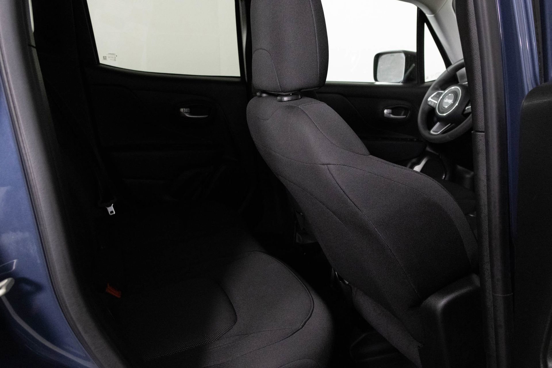 Used 2023 Jeep Renegade Latitude image 36