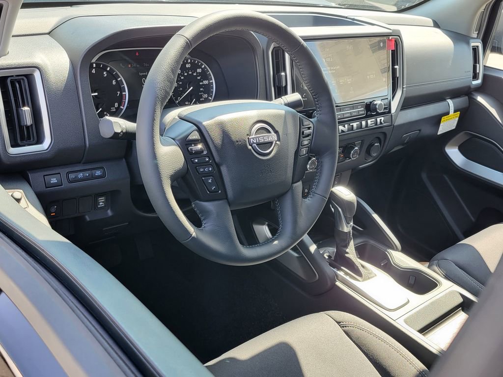 New 2026 Nissan Frontier SV w/ SV Convenience Package RWD image 4