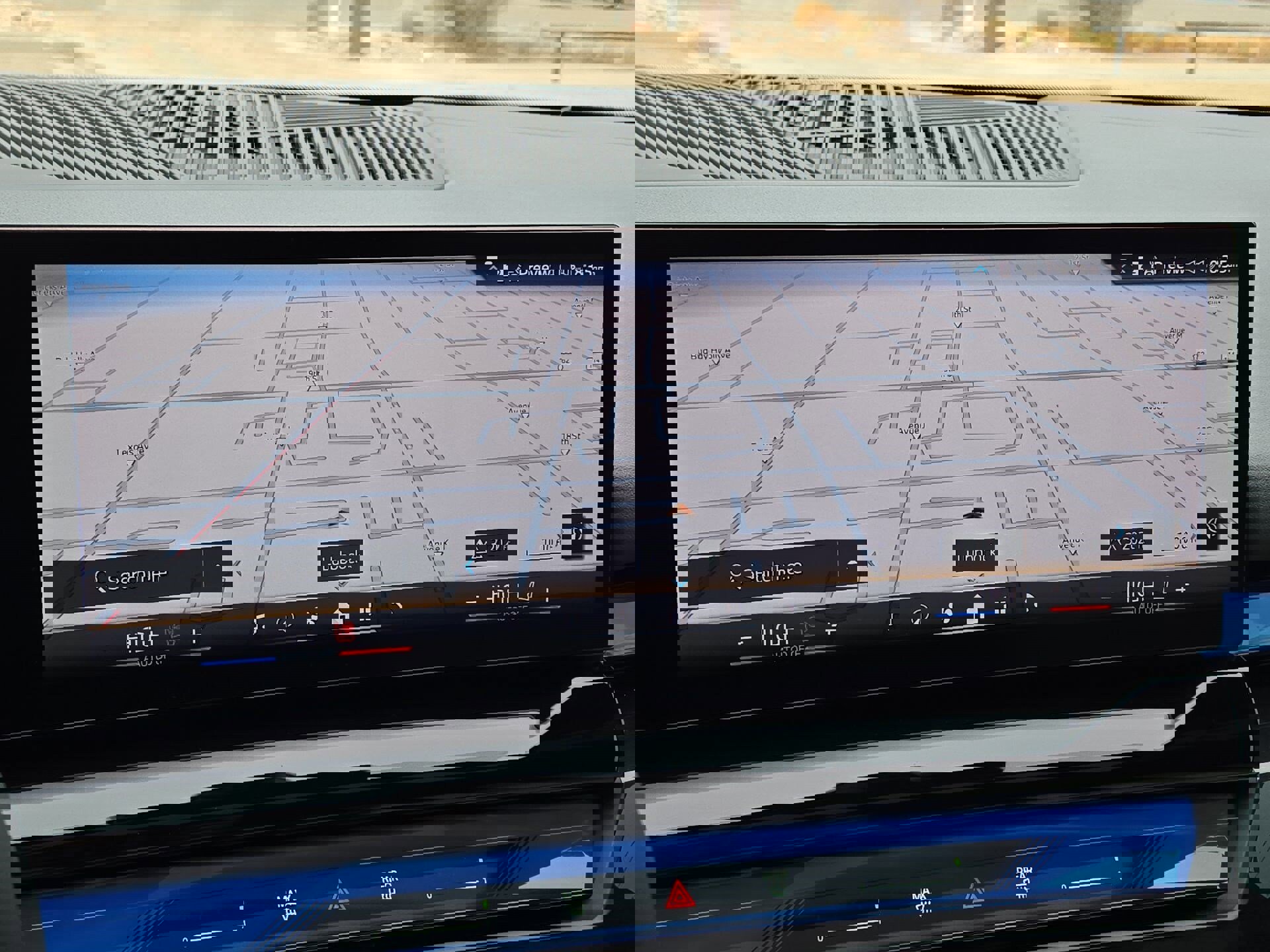 Used 2024 BMW 540i xDrive w/ Premium Package image 19