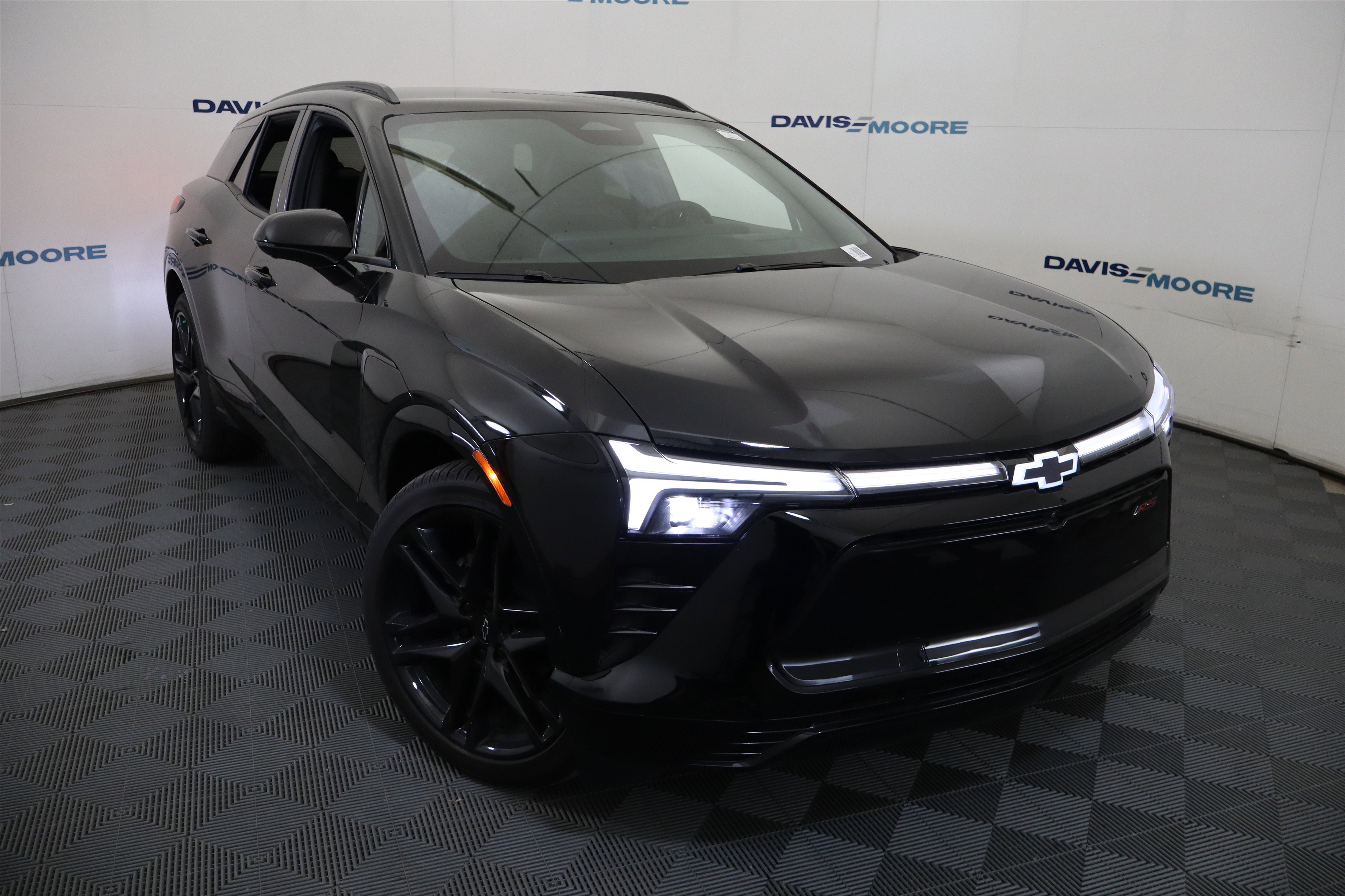 New 2025 Chevrolet Blazer EV RS image 2