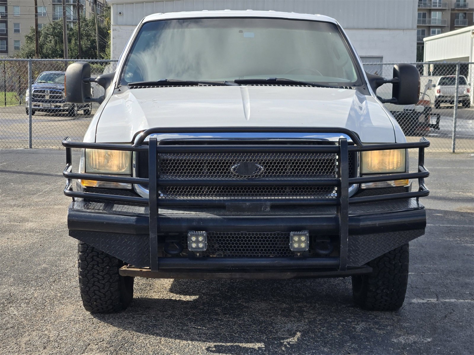 Used 2004 Ford F350 Lariat image 2