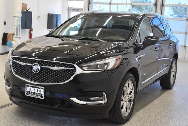 Used 2020 Buick Enclave Avenir w/ Avenir Technology Package AWD/4WD image 9