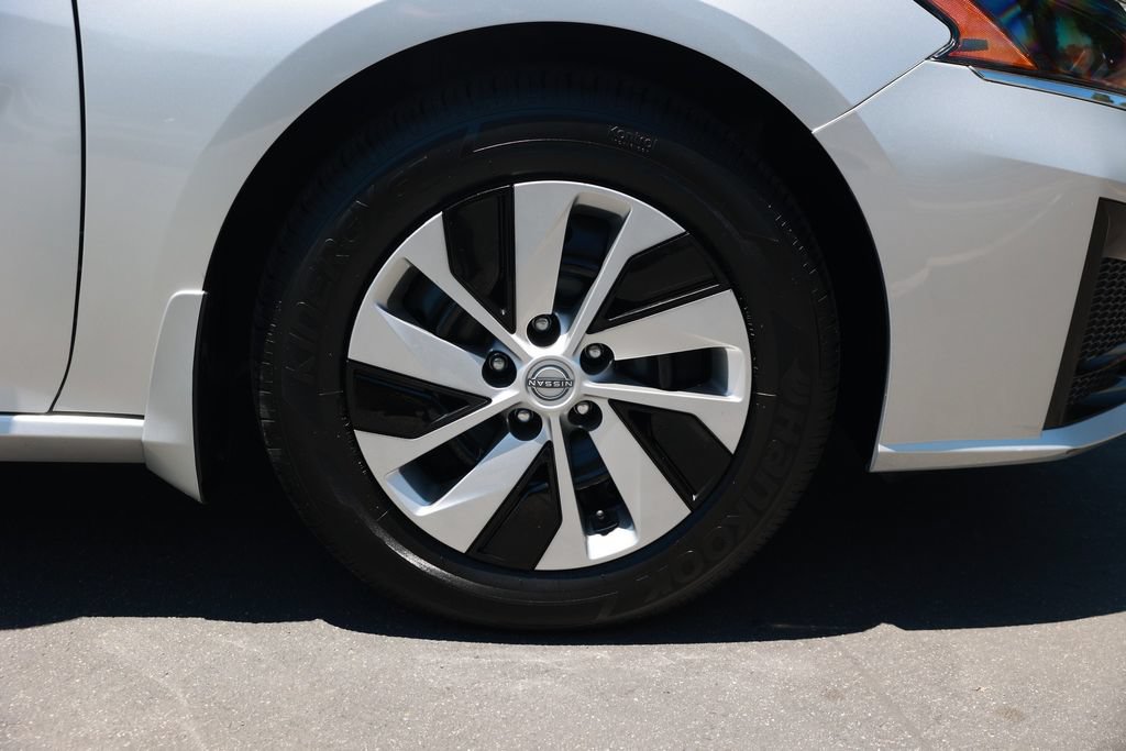 Used 2023 Nissan Altima 2.5 S FWD image 10