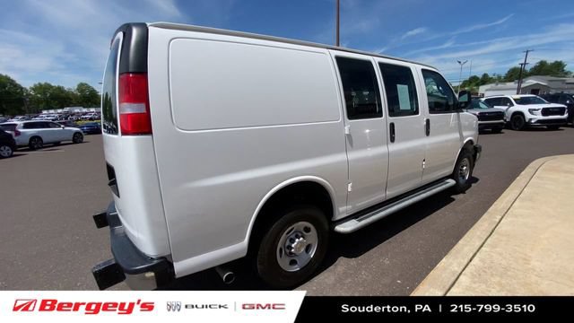 Used 2024 Chevrolet Express 2500 w/ Driver Convenience Package RWD image 9