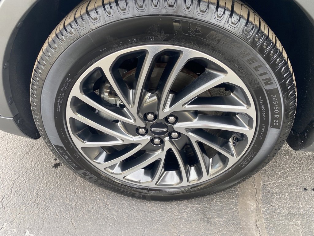 Used 2019 Lincoln Nautilus Reserve image 33