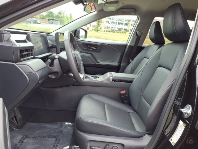 Used 2026 Toyota RAV4 XLE Premium AWD/4WD image 17