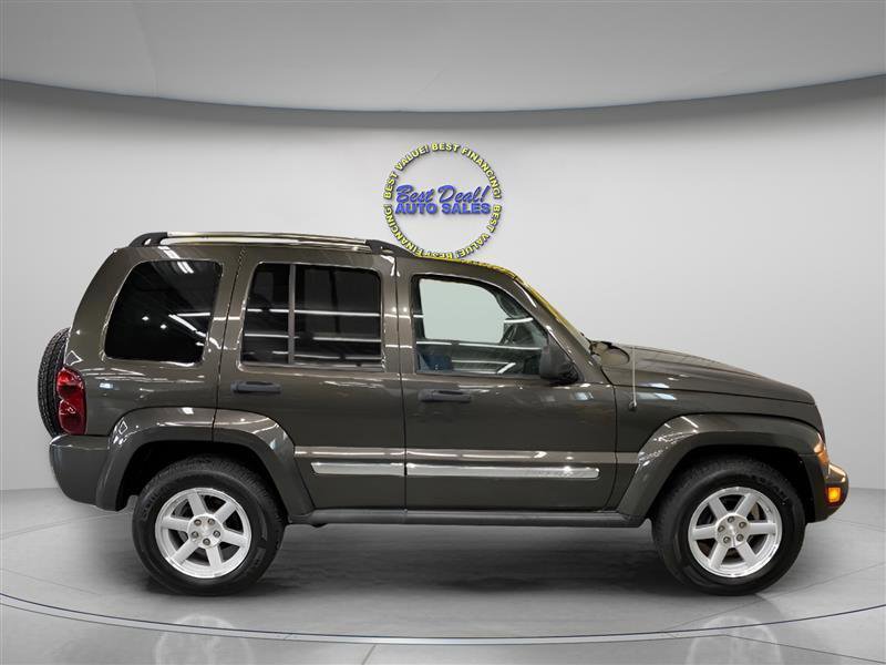 Used 2005 Jeep Liberty Limited image 7