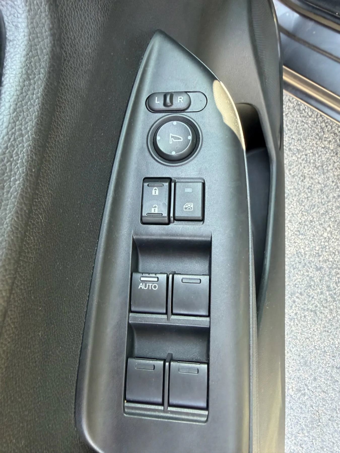 Used 2015 Honda Fit EX image 20