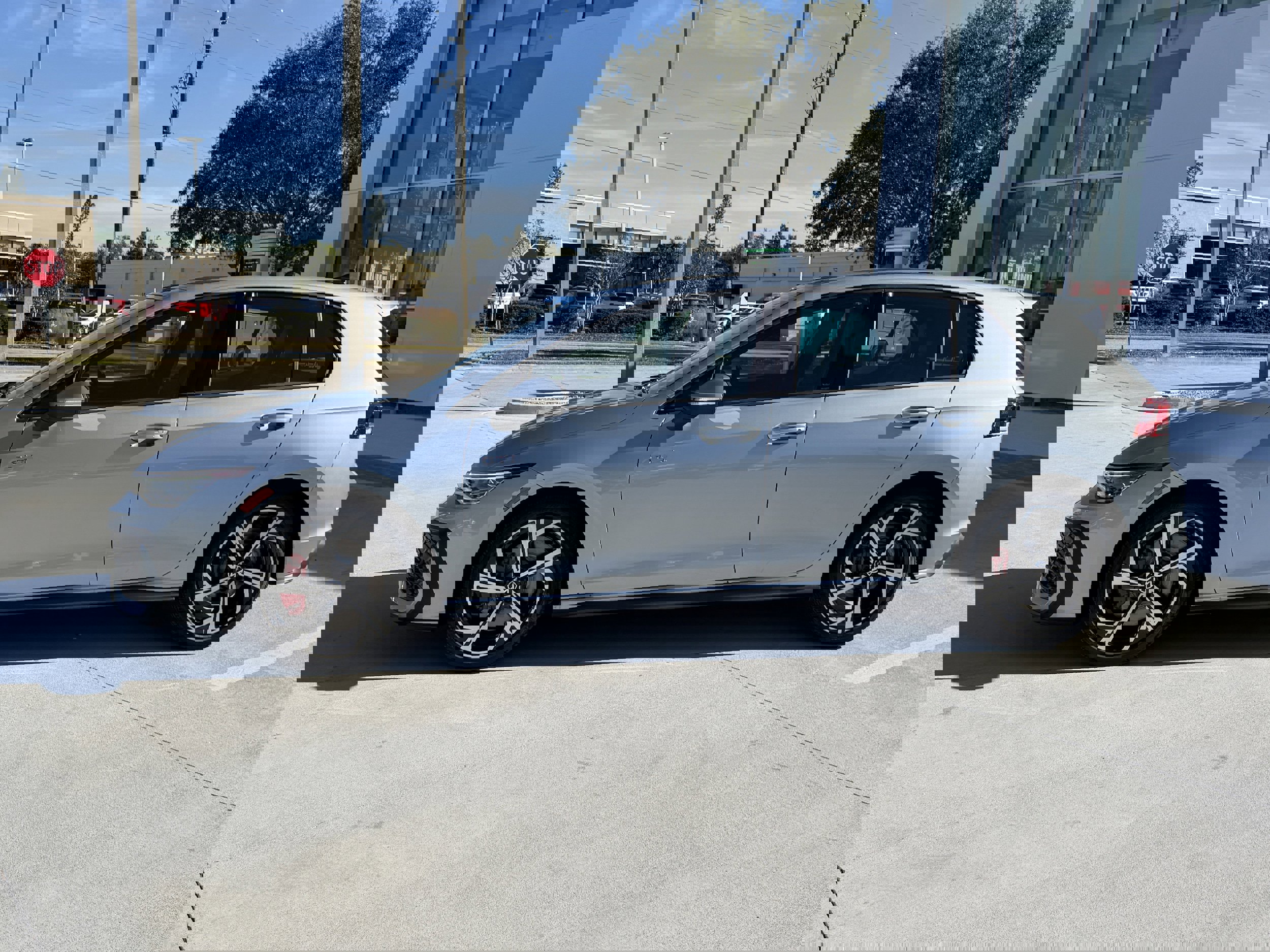 New 2026 Volkswagen GTI SE image 6